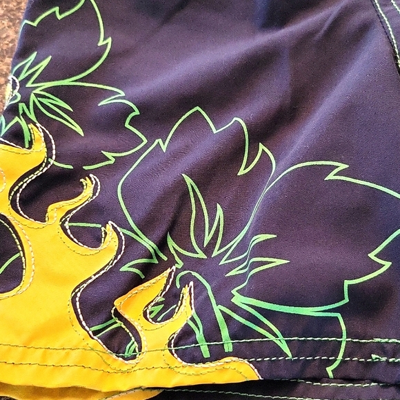 Navy mesh lined swim trunks - Picture 4 of 5